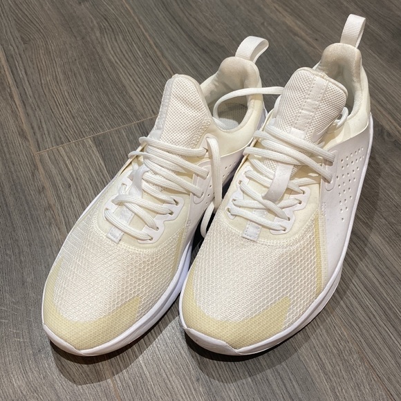 BRAND NEW Nike Women's Air Max Bella TR 3 Training Shoes - Picture 8 of 11